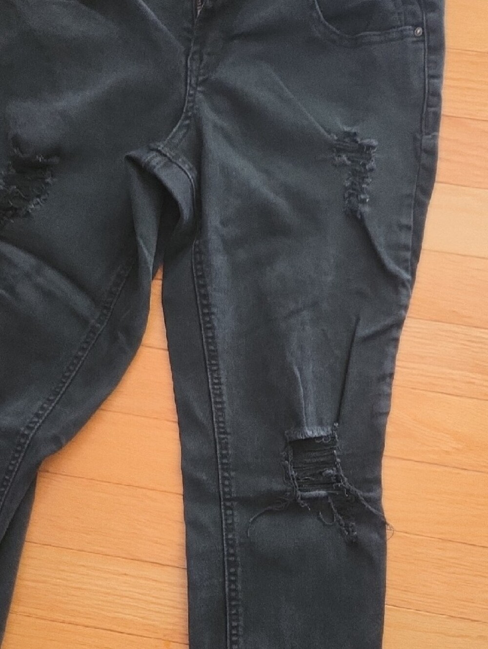 refuge Black Skinny Ripped Jeans - Picture 4 of 11